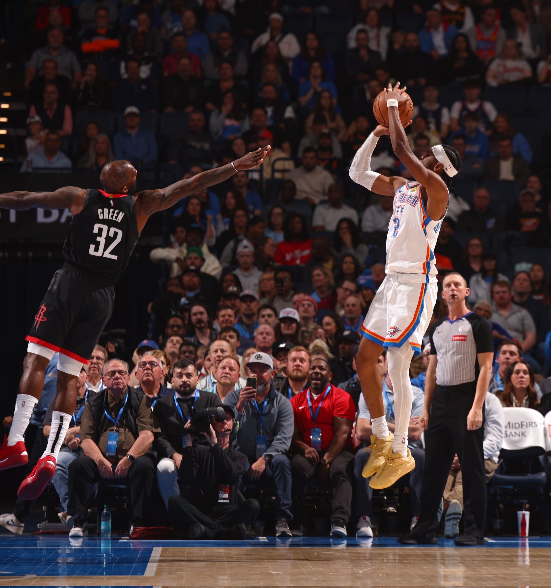 泛亚中国官网 -包含圣安东尼奥马刺迎欧篮联关键赛，关键时刻战术微调，质疑声仍在，控场能力受关注的词条